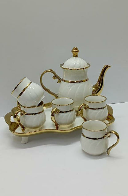 Ensemble de thé en céramique et plateau