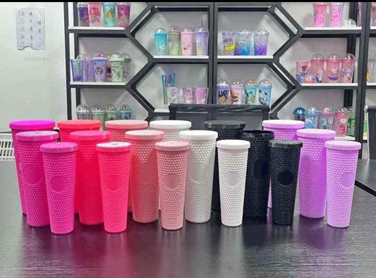 Ensemble de gobelets cloutés 3 en 1
