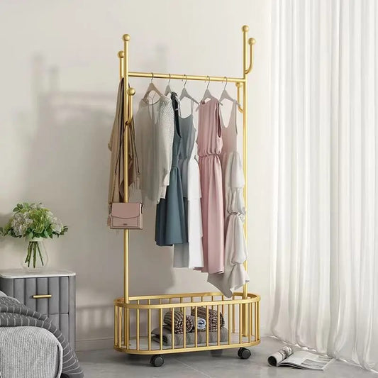 Rack à vêtements mobile avec roulettes