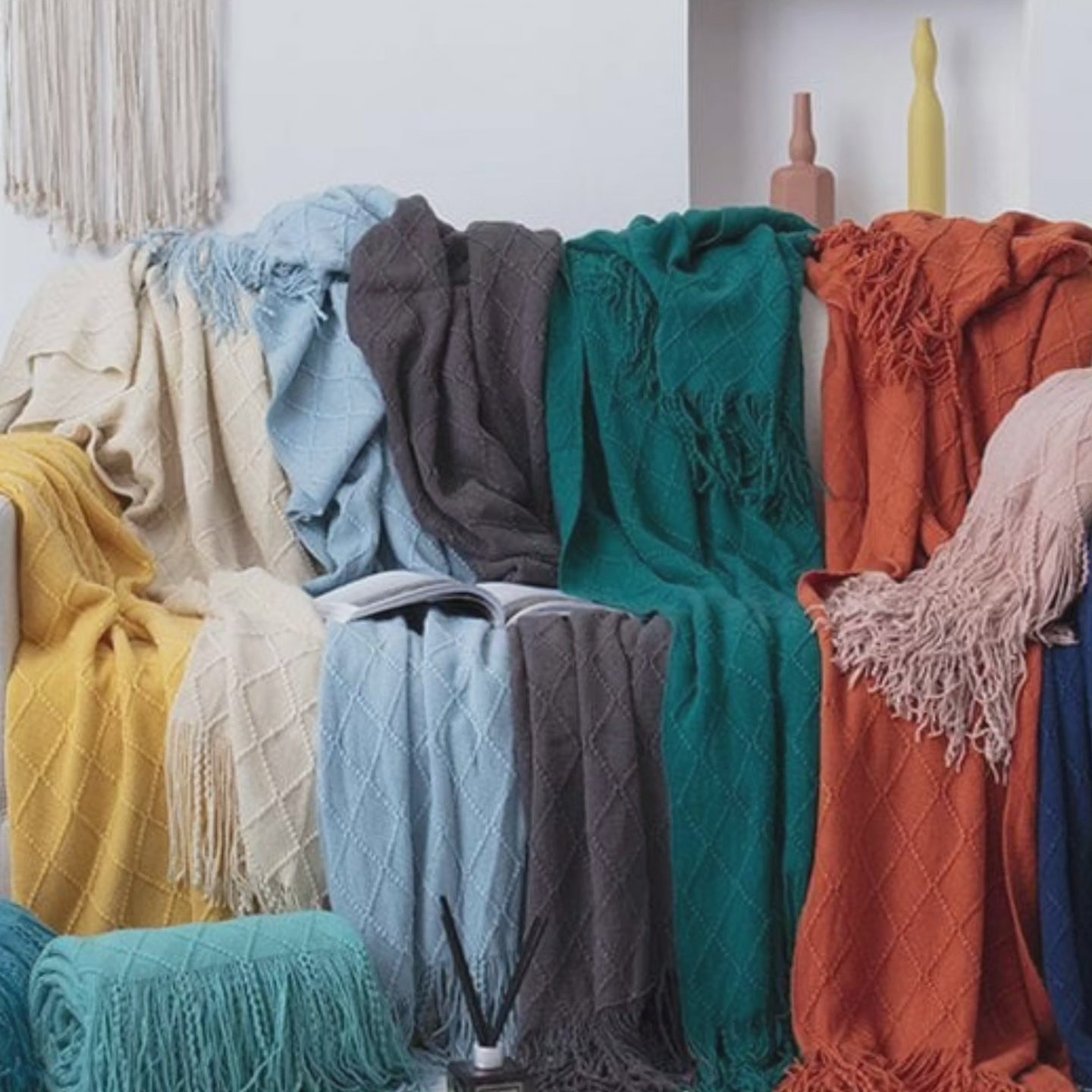 Couvertures en tricot avec franges