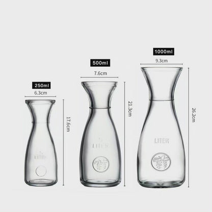 Bouteille en verre avec des couvercles en bambou