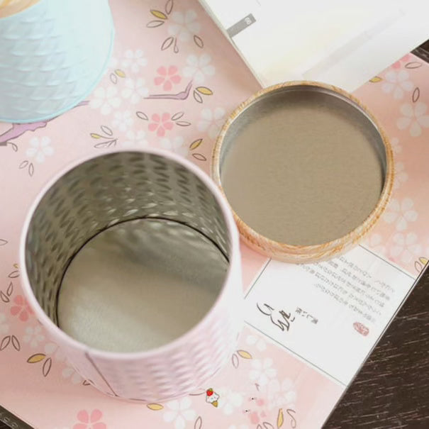 Boîte en métal ronde à motif bois