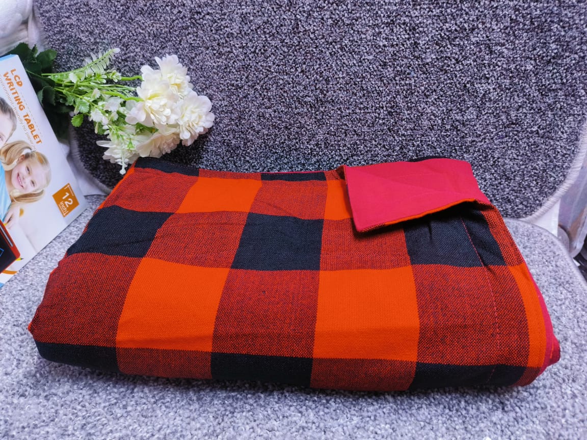 Couverture en polaire sur le thème Maasai