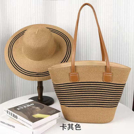 Sac en paille d'été et chapeau cadeau