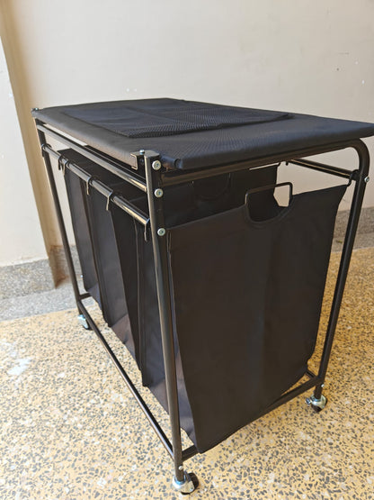 Panier à linge à 3 compartiments avec roues verrouillables et planche à repasser
