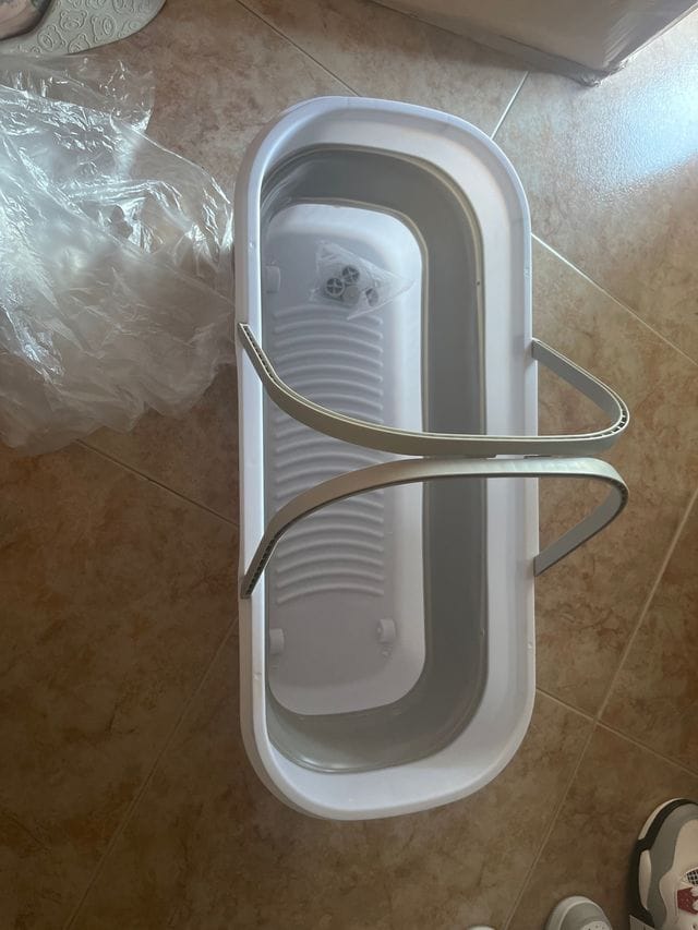 Seau pliable collapsible