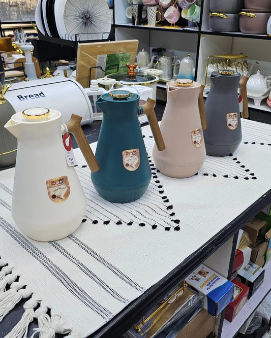 Thermos à vacuum avec poignée en bois