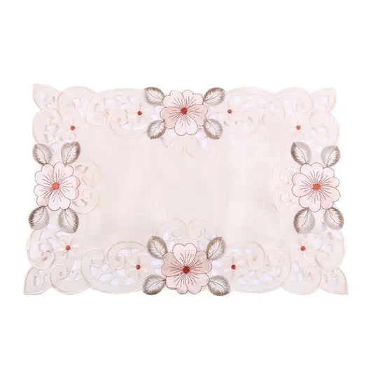 Floroux - Chemin de table en dentelle classique