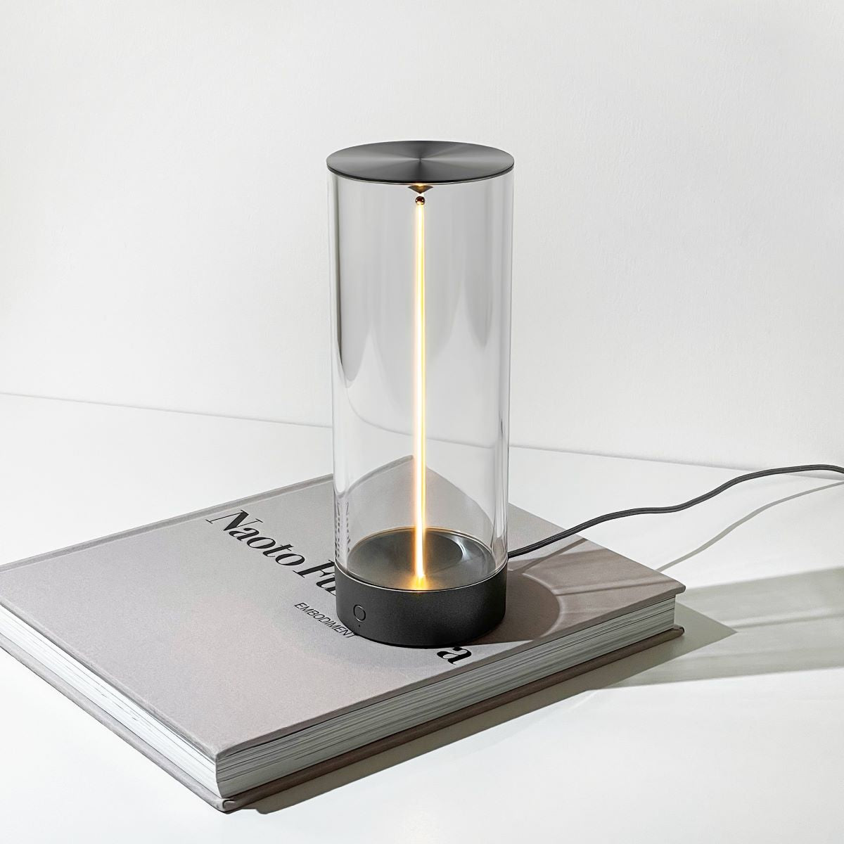 Floroux - Lampe de table élancée et moderne pour un éclat sophistiqué