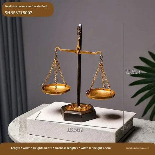 Floroux - Balance en métal élégante