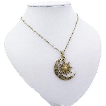 Collier Vintage Enchanteur Soleil et Lune | Deux en un : Double Signification dans Une Magnifique Chaîne !