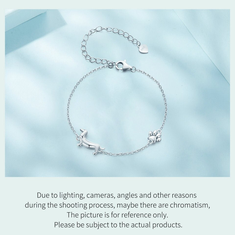 Bracelet charmant avec un mignon pendentif de teckel