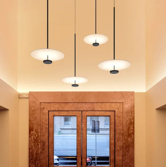 ÉclatArc - Lampe Suspendue Élégante