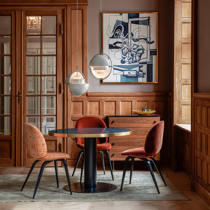 Floroux dans le style danois | Éclairage minimaliste et élégant