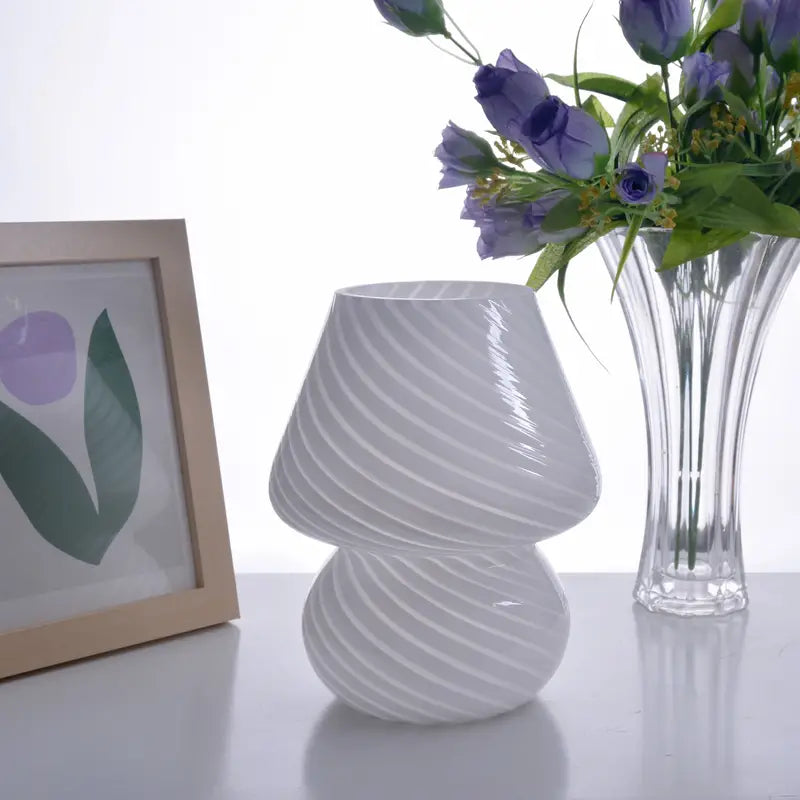 MushAura | Lampe de table LED inspirée du vintage à motifs de champignon