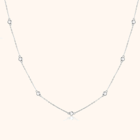 Collier Élégant Elara Zirconium pour un Look Raffiné