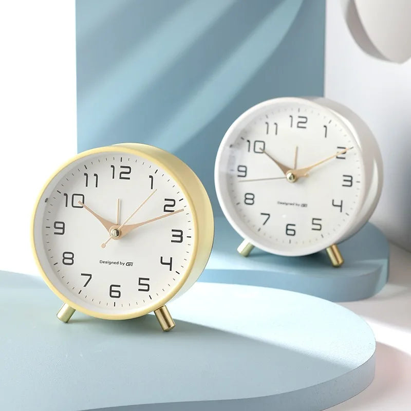 Horloge de table moderne style scandinave – horloge de bureau – look luxueux – métal – pour salon/couloir – 12 x 11 x 5 cm