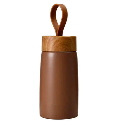 Tasse à café isolée de style nordique
