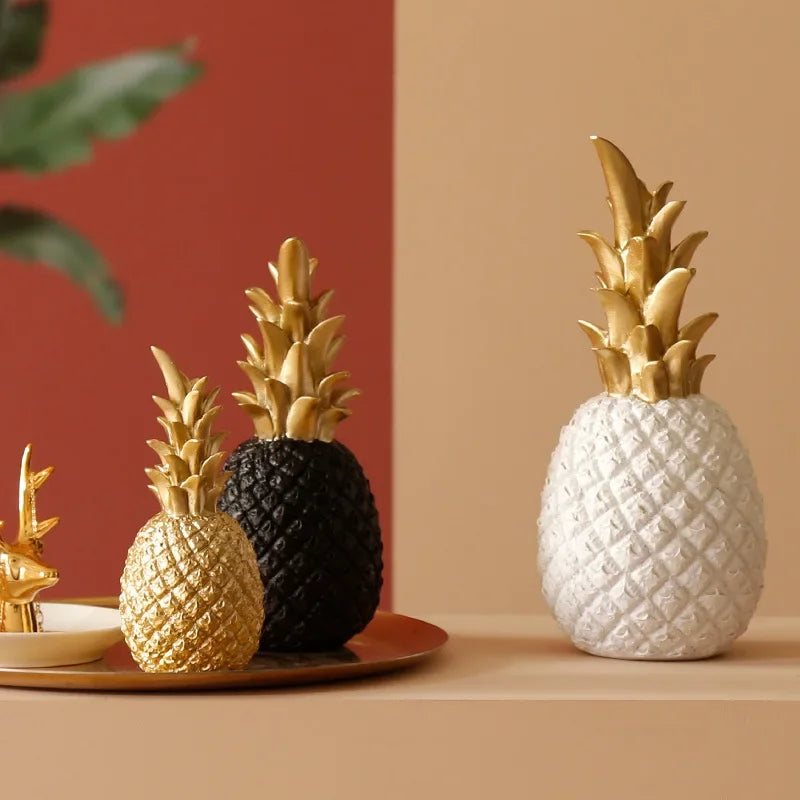 Floroux Figure Decor Pineapple Gold | Elegant Interior Decoration | Sculpture in White, Gold and Black