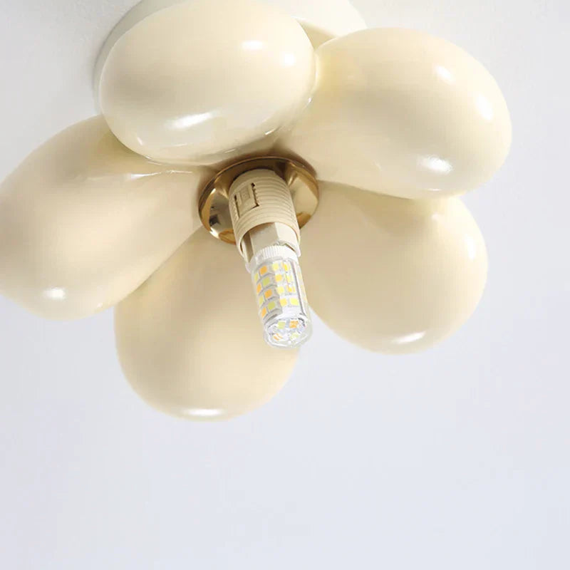 FloraAura – Lampe de plafond avec des fleurs scandinaves