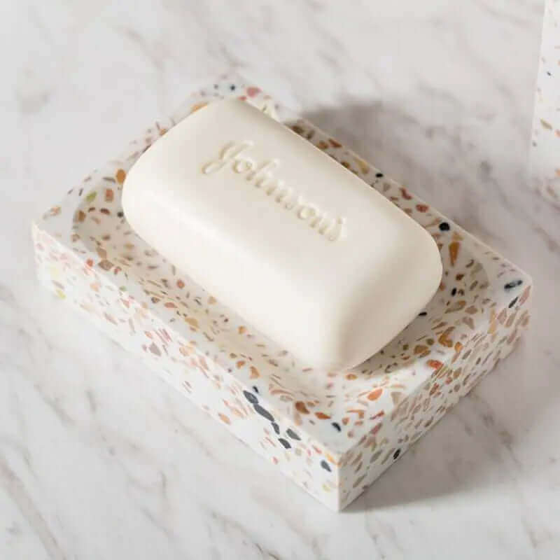 Accessoires de salle de bain en terrazzo orange