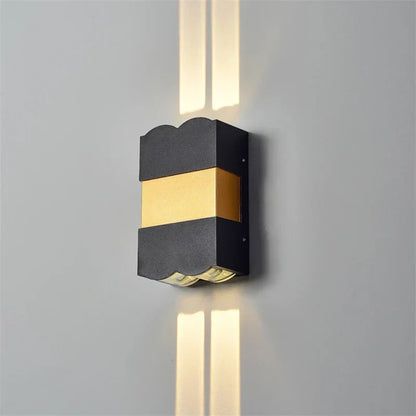 Floroux | Applique extérieure LED résistant aux intempéries pour une illumination élégante