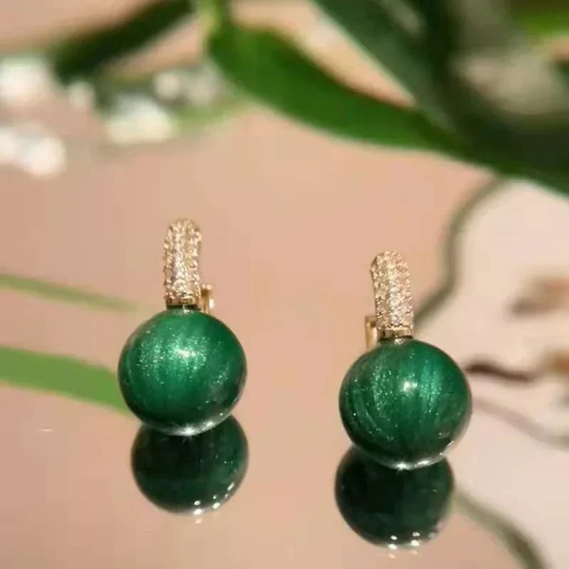 Boucles d'oreilles élégantes en perles vertes dorées - Collection Alina