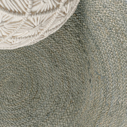 Braided jute round rug Floroux | Coastal cottage design | Durable elegance for your home