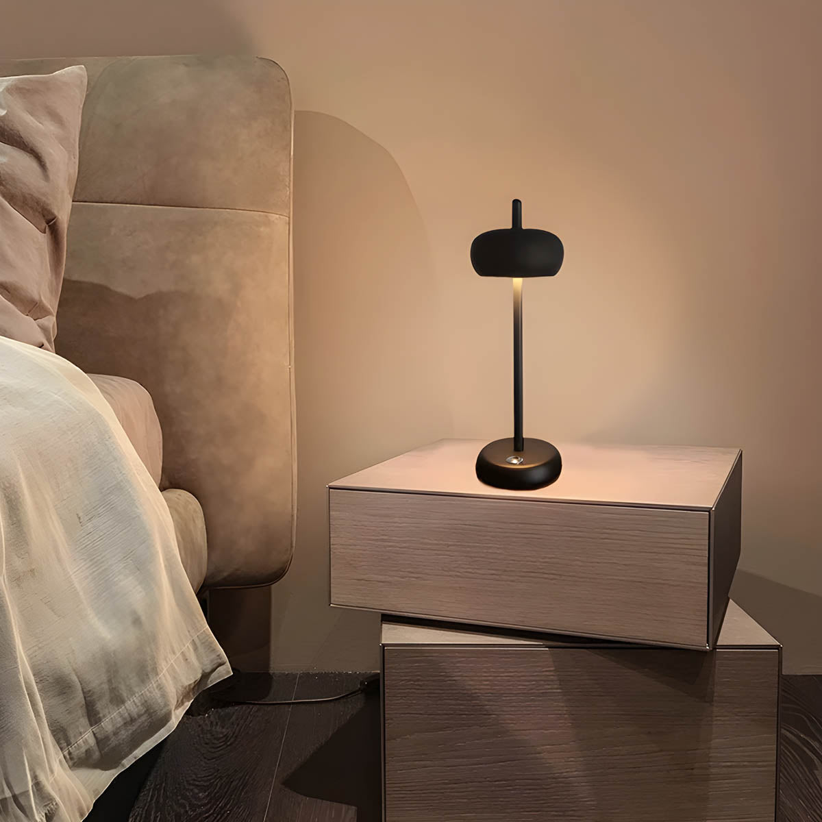 Floroux – Lampe de table moderne et élégante pour une lumière chaude et accueillante