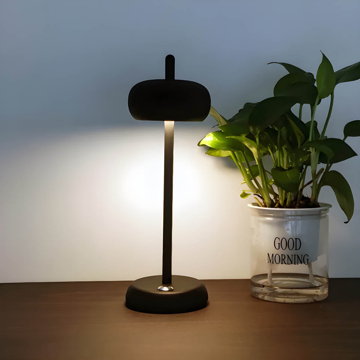 Floroux – Lampe de table moderne et élégante pour une lumière chaude et accueillante