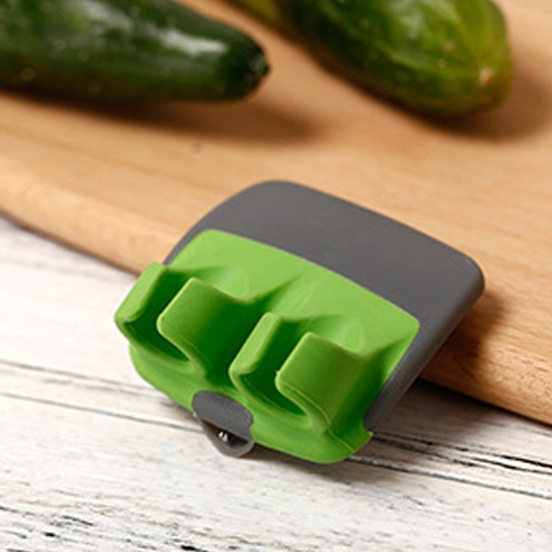 FingerGuard - Éplucheur de légumes sécurisé pour la cuisine