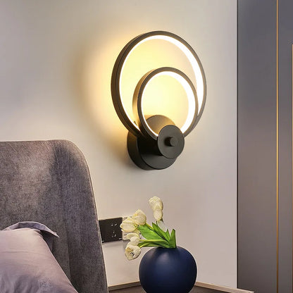 Floroux - Applique LED élégante en fer pour des accents contemporains
