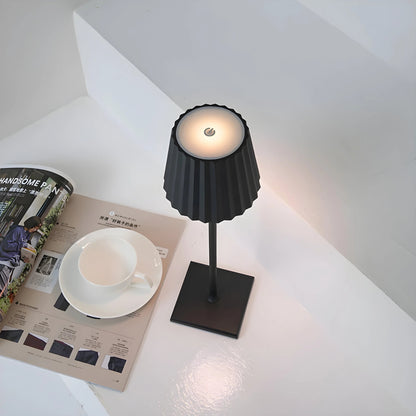 Luxe Scandinave Lampe de Table Sans Fil Arlo – Éclairage LED Élégant avec Fonction de Charge USB