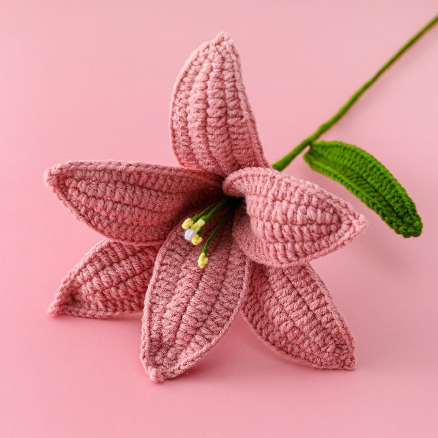 Fleurs au Crochet Lily Décor