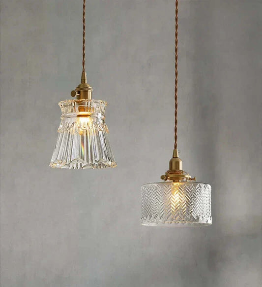 Plafonnier en verre élégant avec des accents en laiton - Éclairer avec style