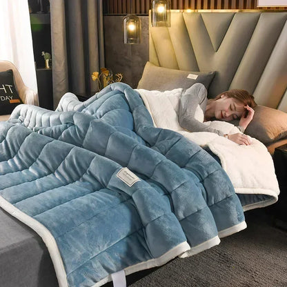 Couverture d'Automne Hiver en Fleece - Couette en Flanelle à 3 Couches pour une Chaleur et un Confort Ultimes