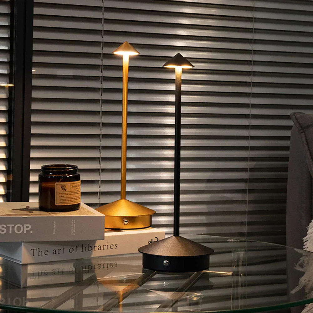 Chic GlowLite Lampe de Bureau - Éclairez votre espace de travail