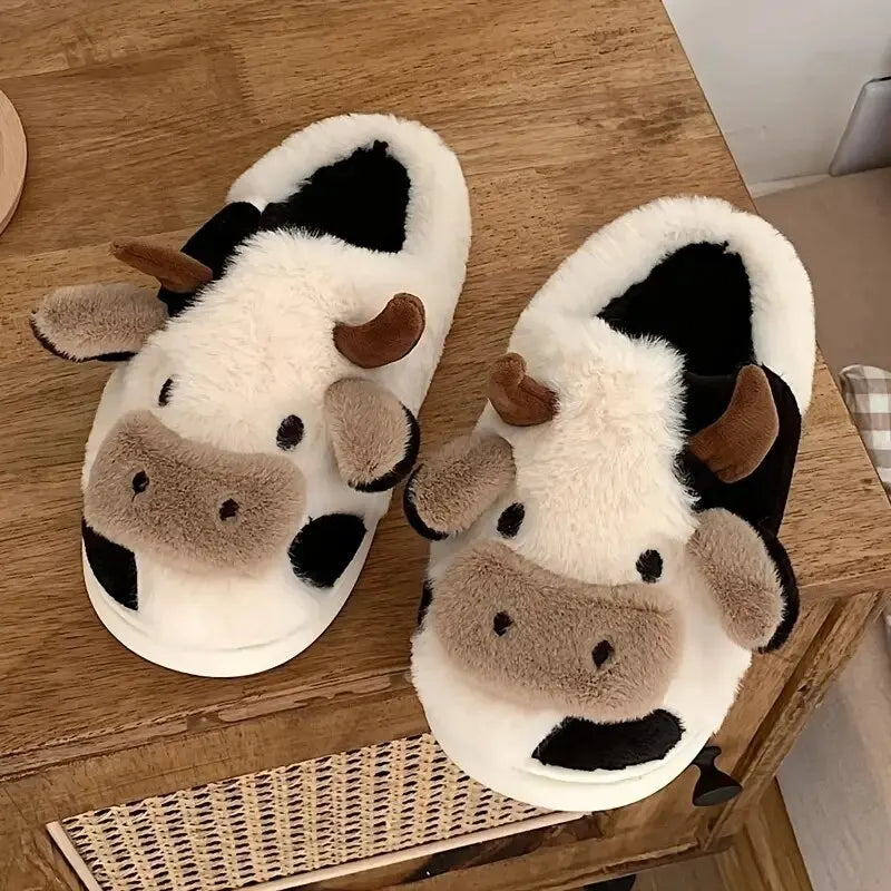 Chaussons Douillets en Peluche - Modèle Vache Amusant