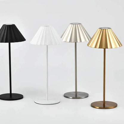 LumièreChic – Lampe de Table Moderne pour Hôtel et Bar