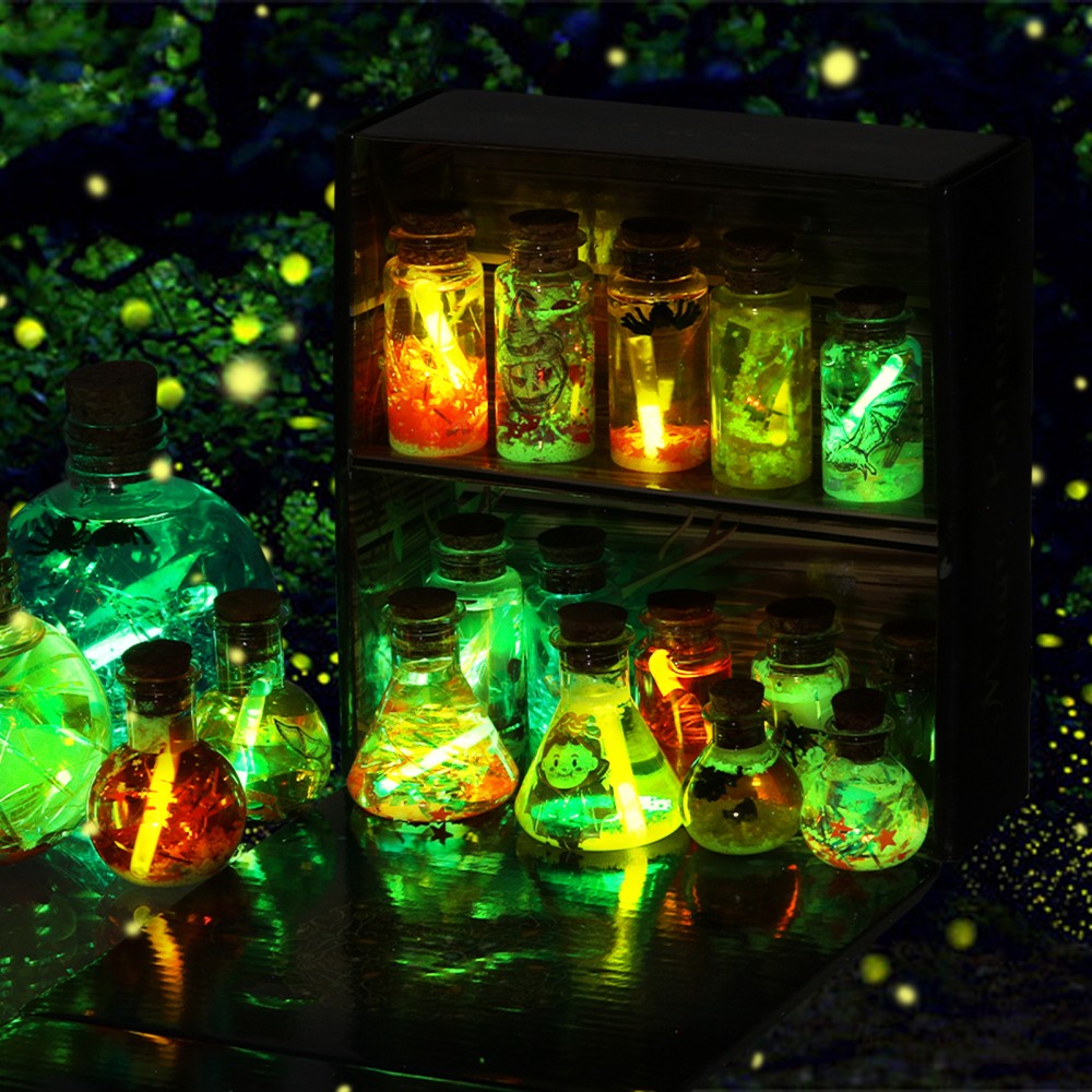 Kit de potions magiques DIY enchanteur pour enfants - 24 bouteilles, livre de sorts et accessoires magiques pour s'amuser à Halloween et Noël