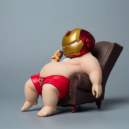 Figurine Anime Iron Man Mignonne - Ornement de Bureau en PVC pour Enfants, Décoration de Voiture de la Collection Avengers, Idée de Cadeau Parfaite 12cm (4,7 pouces)