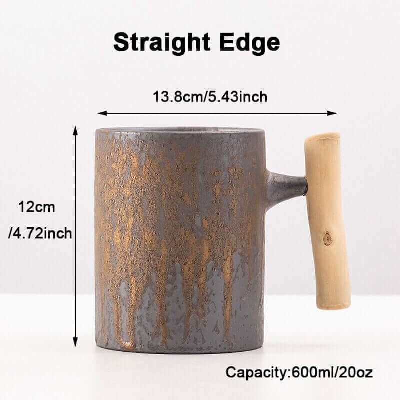 Tasse rétro japonaise avec glaçure rouillée et poignée en bois