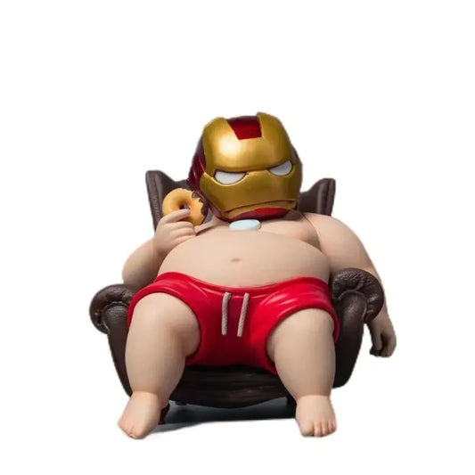 Figurine Anime Iron Man Mignonne - Ornement de Bureau en PVC pour Enfants, Décoration de Voiture de la Collection Avengers, Idée de Cadeau Parfaite 12cm (4,7 pouces)