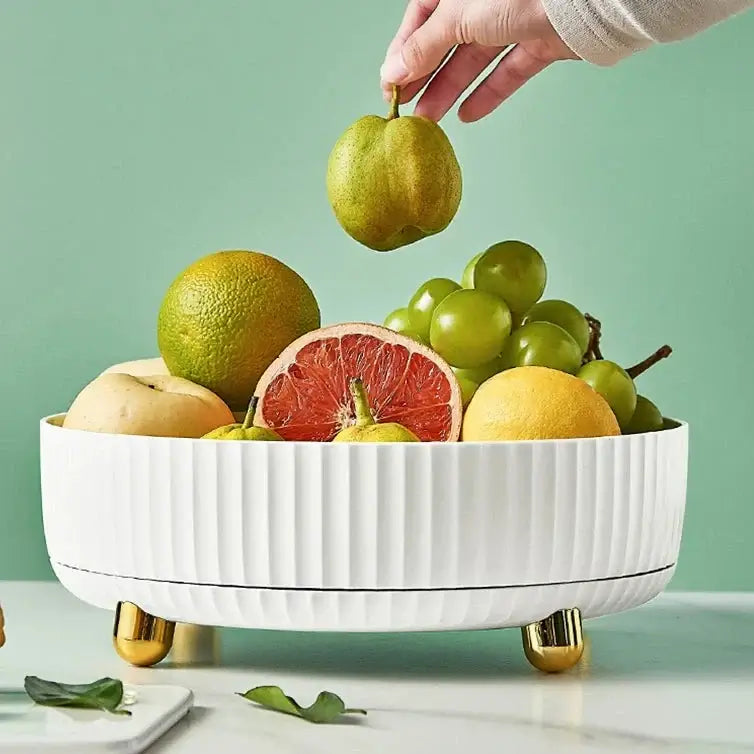 Designer coupe de fruits avec des accents dorés - Moderne et luxueux