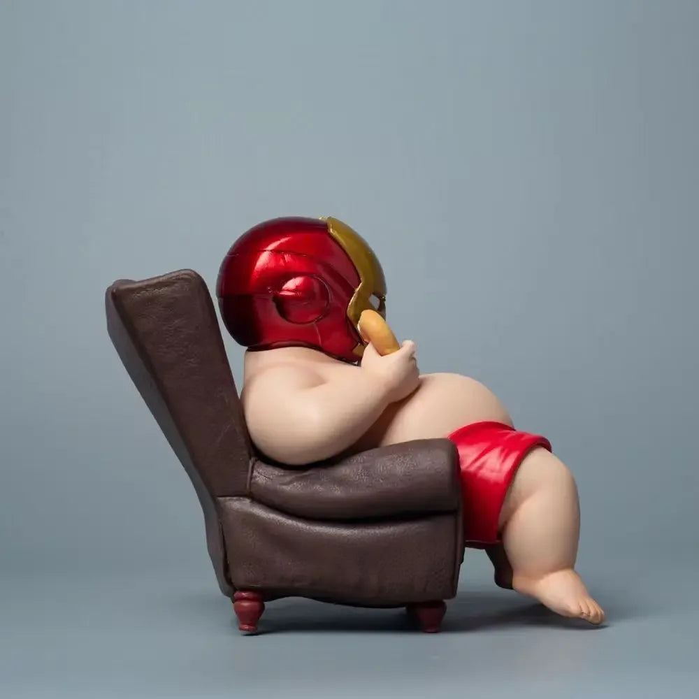 Figurine Anime Iron Man Mignonne - Ornement de Bureau en PVC pour Enfants, Décoration de Voiture de la Collection Avengers, Idée de Cadeau Parfaite 12cm (4,7 pouces)