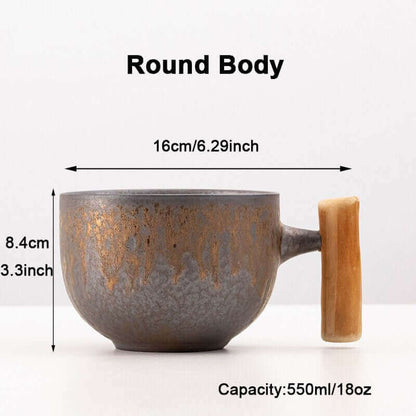 Tasse rétro japonaise avec glaçure rouillée et poignée en bois