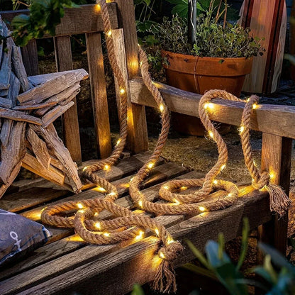 Floroux | Lampe en corde de chanvre alimentée par solaire | Éclairage décoratif durable pour jardin et terrasse