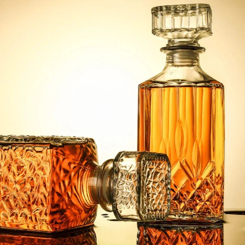 Floroux Glass Decanter Set | Elegant Whisky Decanter | Luxurious Gift Idea | For Spirits and Wine