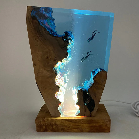 OceanGlow Luxe Lampe de Table Éclairante – Résine Époxy Sereine avec Charge USB