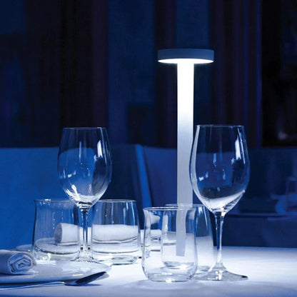 LuminoPro - Lampe LED Rechargeable Étanche pour Hôtels et Extérieurs